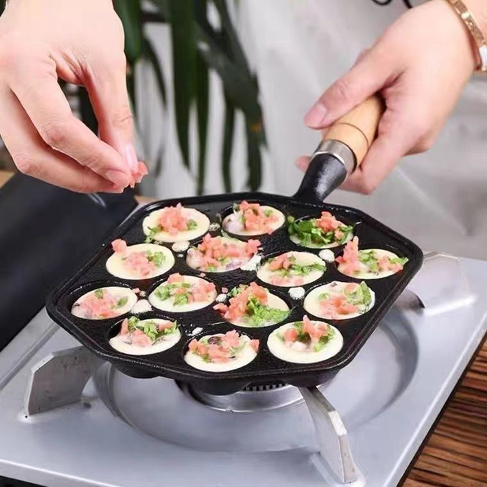 تاكوياكي مقلاة شواء سهلة التنظ - مراجعة Takoyaki Grill Plate وسعره